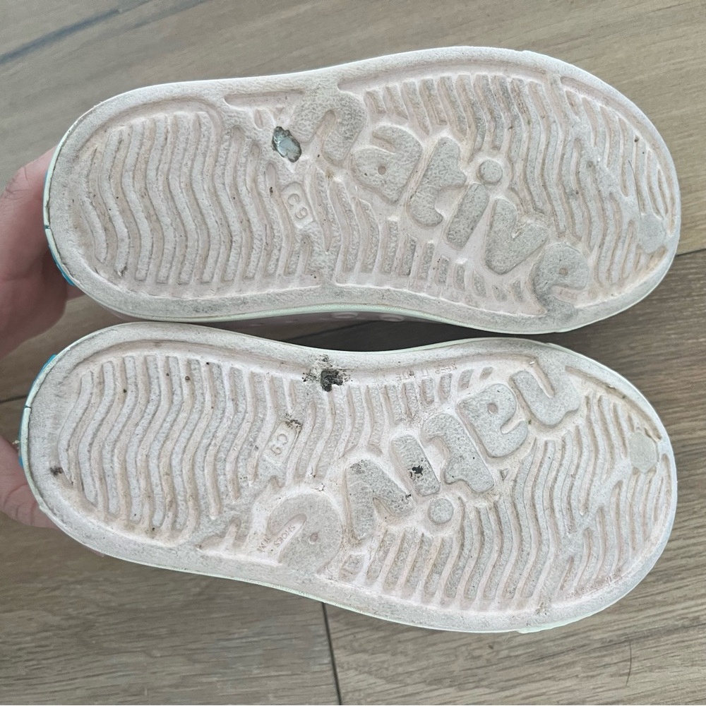 Light pink Native Toddler Sandals - Picture 6 of 6